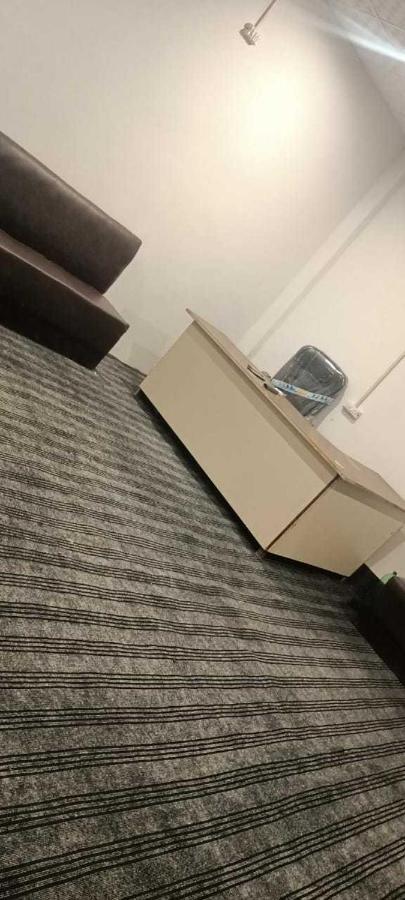 Oyo Golden Inn Hotel Meerut Εξωτερικό φωτογραφία